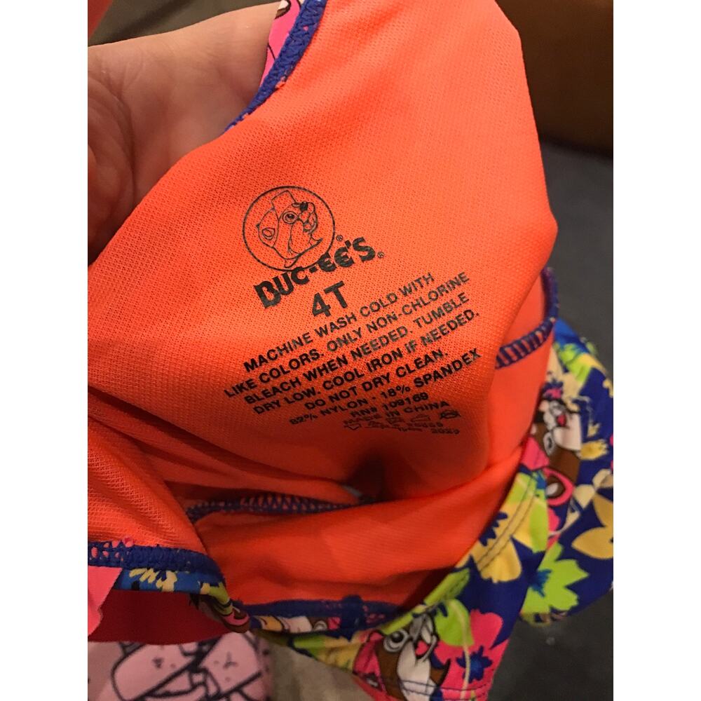 Bucees swimsuit size 4T - Picture 3 of 3